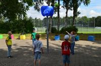 Ballkorb auf dem Schulhof